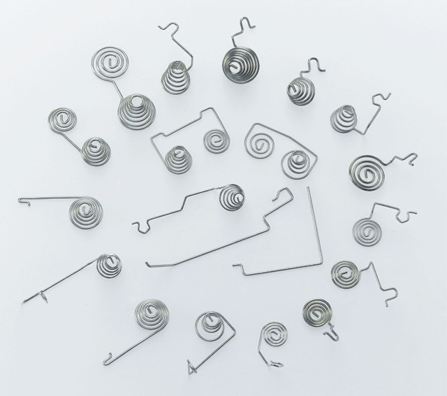 選購(gòu)電池彈簧應(yīng)該注意什么？